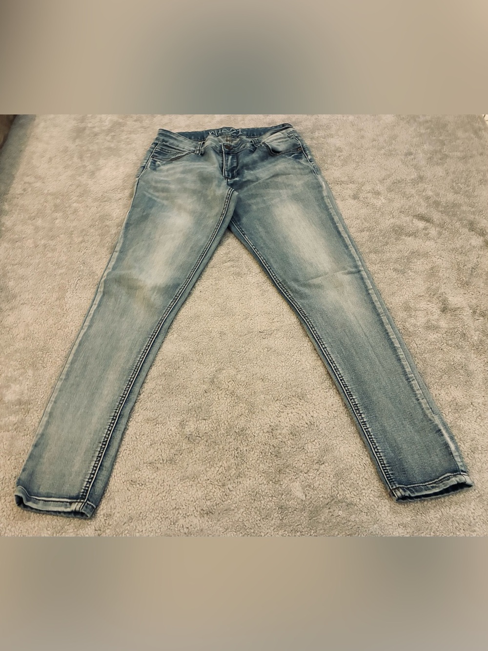 Rue21 Light Wash Women’s Low Rise Jegging Size 7/8